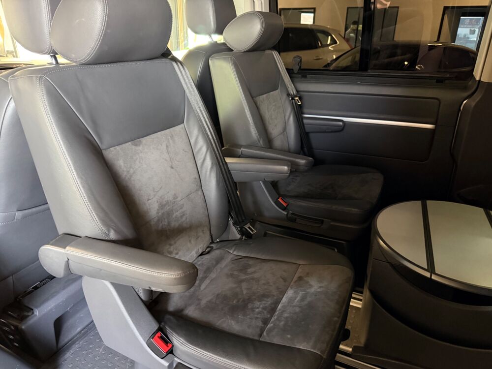 MULTIVAN T5 2.0 BITDI 180 Ch BULLI 4MOTION DSG7 - 7 PLACES - MOTEUR N 2014 occasion 79000 Niort