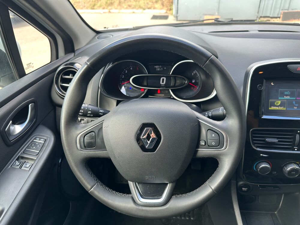 Clio 1.5 DCI 75 CH / BUSINESS / CLIM - GPS - BLUETOOTH - REGULATE 2017 occasion 44220 Cou&euml;ron