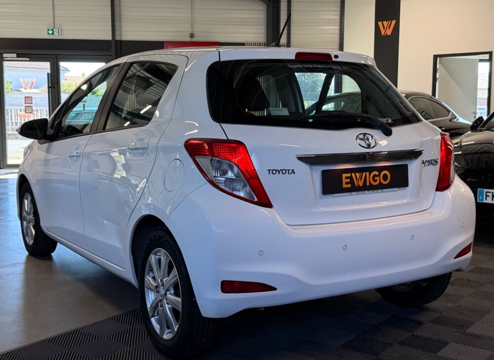 Yaris 1.0 VVTI 70 Ch ACTIVE - JANTES ALU 2013 occasion 79000 Niort