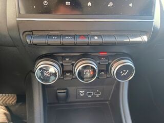 Captur 1.6 E-TECH 145cv 90 FULL-HYBRID 1.2KWH ENGINEERED BVA / 2EME 2022 occasion 69420 Ampuis
