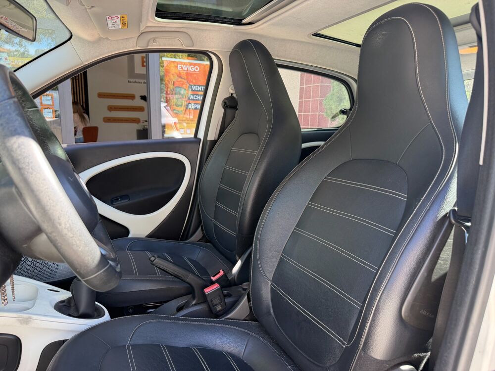 ForFour 90ch PRIME * TOIT PANORAMIQUE*CLIMATISATION 2015 occasion 13009 Marseille