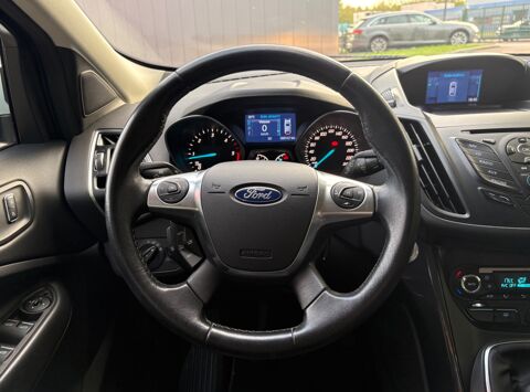 Kuga 2.0 TDCI 150ch TITANIUM 4X2 START-STOP / ATTELAGE - RADAR AV 2016 occasion 76150 Saint-Jean-du-Cardonnay