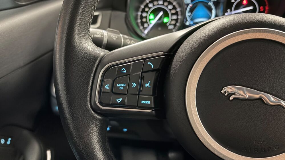 E-PACE 2.0 D-150CH 2WD BVM BUSINESS 2019 occasion 34430 Saint-Jean-de-V&eacute;das