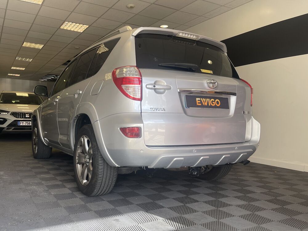 RAV 4 2.2 D4D DCAT 150 ch VXE GPS 4X4 BVA + TOIT OUVRANT + INSTALL 2009 occasion 21850 Saint-Apollinaire