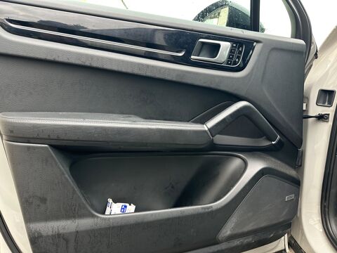 Cayenne COUPE 3.0 E-HYBRID 462H 340ch PHEV 14.1KWH PLATINUM EDITION 2021 occasion 69420 Ampuis