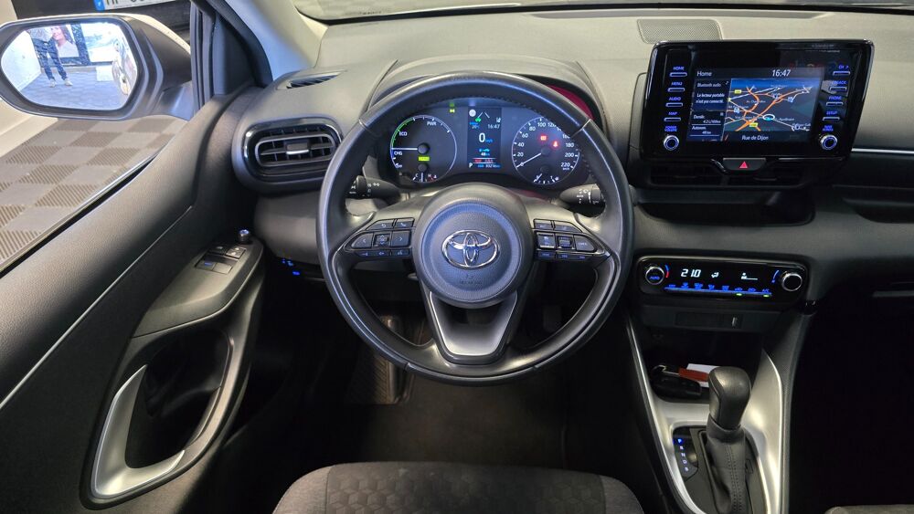 Yaris 1.5 VVTI 114H 90 HYBRID FULL-HYBRID 0.8KWH CVT BVA + CAMERA 2022 occasion 21850 Saint-Apollinaire