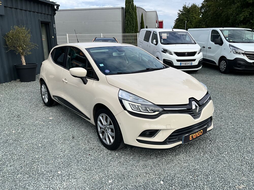 Clio 1.2 TCE 120 INTENS EDC / Premi&egrave;re main / Entretien complet / 2017 occasion 17000 La Rochelle