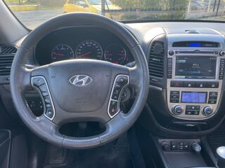 Santa Fe 2.2 CRDI 195 Ch PREMIUM 4WD / SIEGES CHAUFFANTS ELECTRIQUES 2012 occasion 17000 La Rochelle