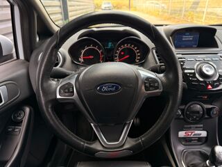 Fiesta ST 200 - 1.6 ECOBOOST 200ch - STORM GREY - SIEGES RECARO 2017 occasion 44220 Cou&euml;ron