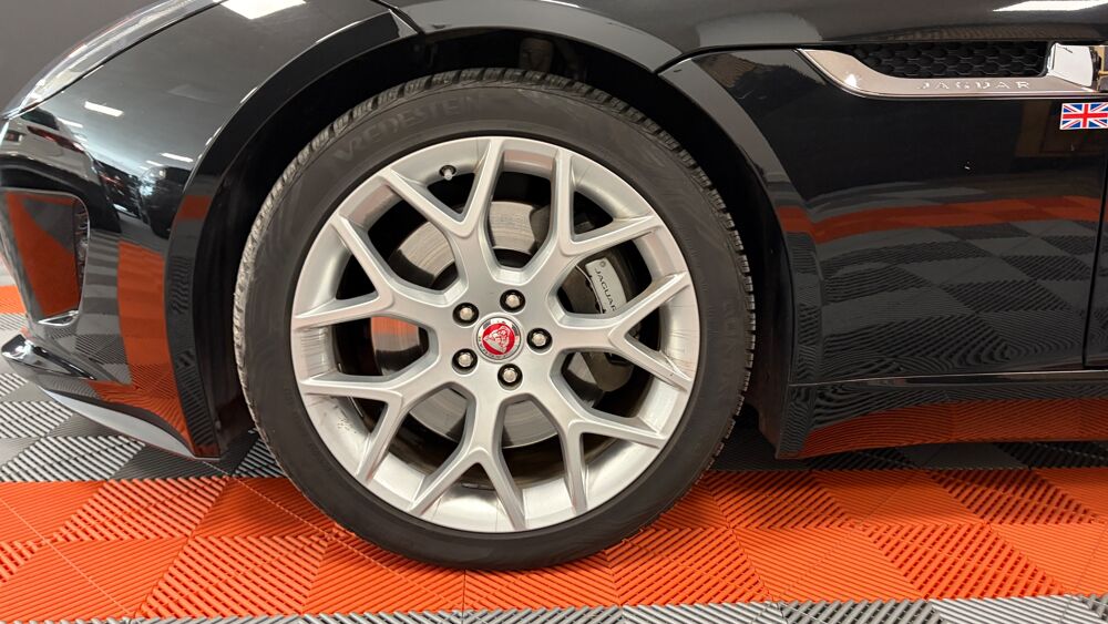 F-Type COUPE V6 3.0 SURALIMENTE 340ch BVA8 2015 occasion 34430 Saint-Jean-de-V&eacute;das