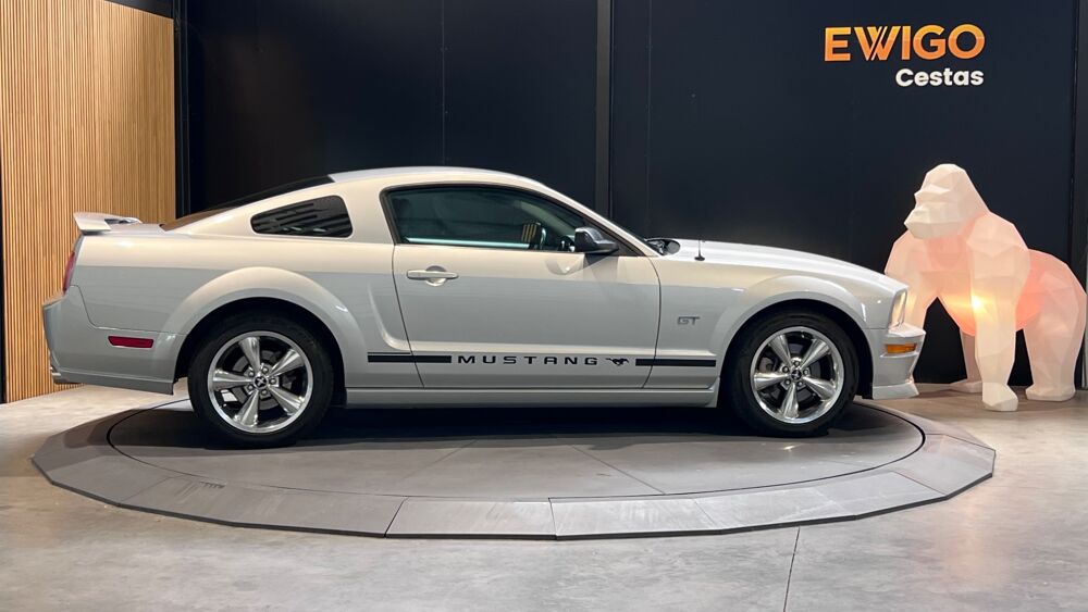 Mustang FASTBACK GT V8 4.6L 305ch SACT 24 soupapes - CARTE GRISE FRA 2007 occasion 33610 Cestas