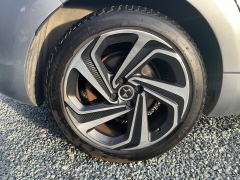 DS5 2.0 E-HDI HYBRID4 200H 165 CH FULL-HYBRID SPORT CHIC 4X4 BVA 2018 occasion 17000 La Rochelle