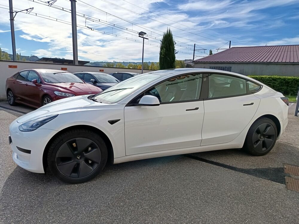 Model 3 ELECTRIC 255 60KWH /ATTELAGE/1&eacute;re main / PNEUS , Triangle NE 2023 occasion 69420 Ampuis