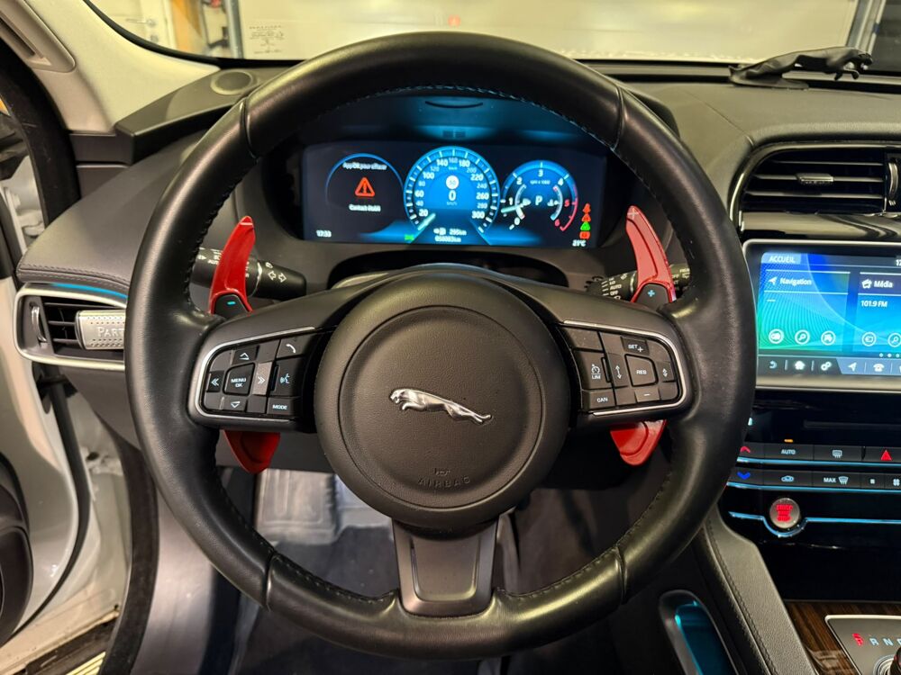 F-PACE 3.0 D 300ch PORTFOLIO AWD BVA TOIT OUVRANT PANORAMIQUE/ CAME 2017 occasion 78125 Gazeran