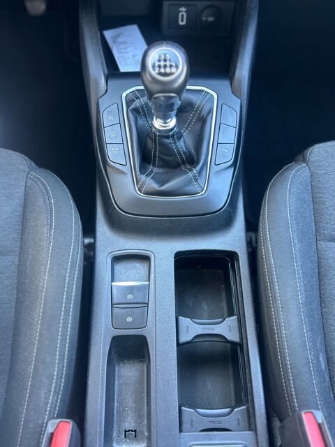 Focus 1.0 ECOBOOST 125CH ACTIVE / ATTELAGE / ENTRETIEN CONSTRUCTEU 2019 occasion 47000 Agen