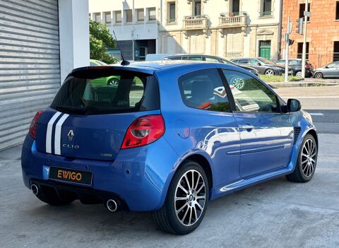 Clio III (2) 2.0 16V 203 RS GORDINI + 1ere MAIN FR + FUTUR COLLEC 2011 occasion 54000 Nancy