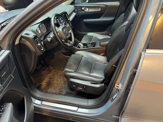 XC40 2.0 D4 190 INSCRIPTION AWD GEARTRONIC BVA // TOIT OUVRANT // 2019 occasion 33320 Eysines