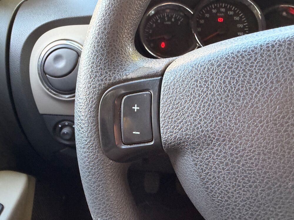 Lodgy 1.5 DCI 110Ch - RADAR DE RECUL - VERROUILLAGE CENTRALISE - B 2012 occasion 76150 Saint-Jean-du-Cardonnay
