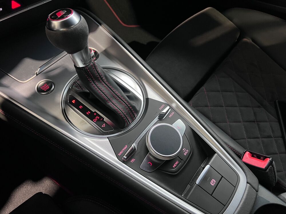 TT COUPE 2.0 40 TFSI 197 Ch COMPETITION PLUS S TRONIC 7 - 1ERE 2023 occasion 33610 Cestas