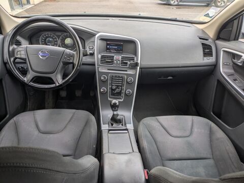 XC60 2.4 D3 165cv KINETIC AWD / PREMIERE MAIN / ATTELAGE / RADAR 2011 occasion 69420 Ampuis