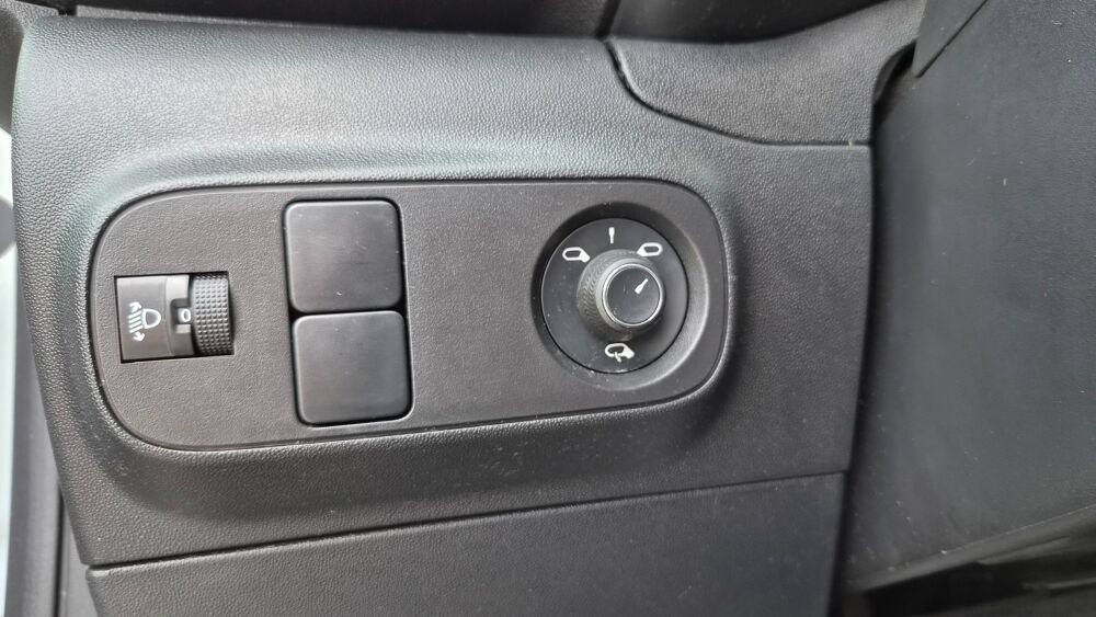 C3 1.5 HDI 100ch FEEL DISTRIBUTION A JOUR - ANDROID CARPLAY - C 2020 occasion 27000 &Eacute;vreux
