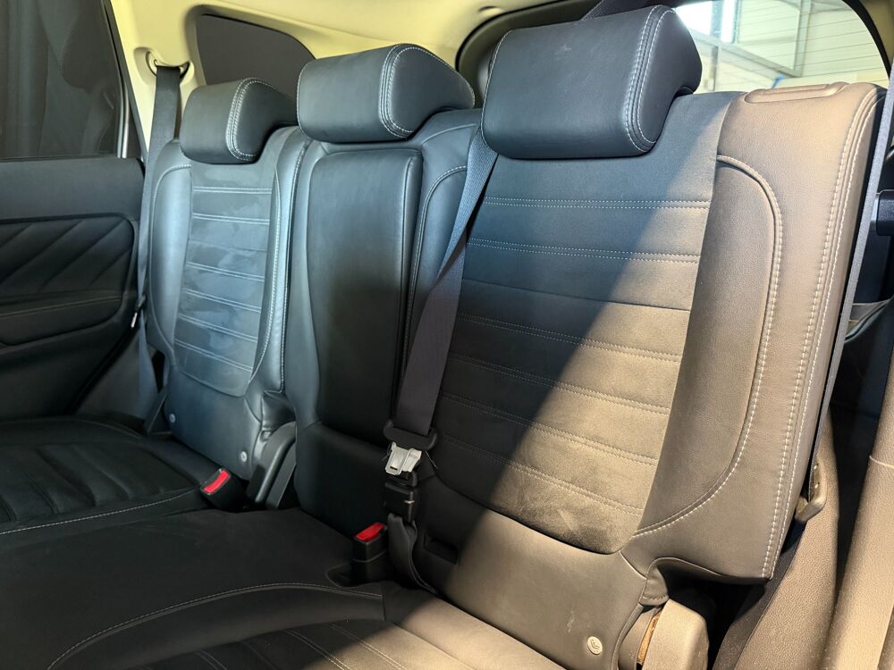 Outlander III (3) PHEV HYBRIDE RECHARGEABLE 200 ch INTENSE STYLE 4WD 2017 occasion 65290 Juillan