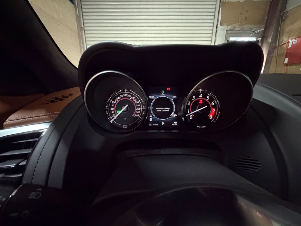 F-Type (2) COUPE 5.0 575CH SVR AWD BVA FREIN CERAMIQUE NO FAP 2017 occasion 60740 Saint-Maximin