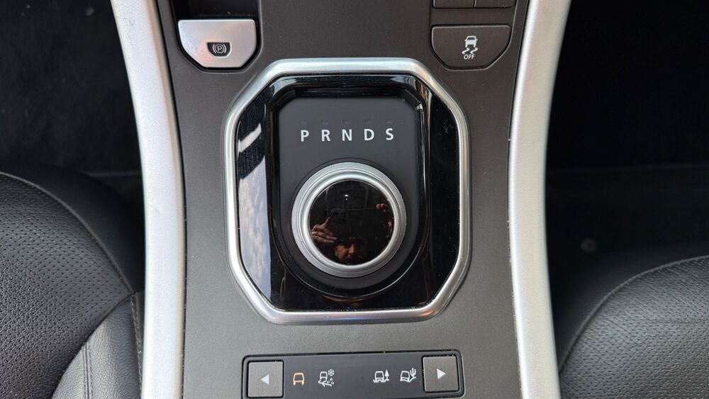 Range Rover Evoque 2L TD4 180ch AUTOBIOGRAPHY / APPLE CARPLAY / RADAR DE RECUL 2016 occasion 38420 Le Versoud