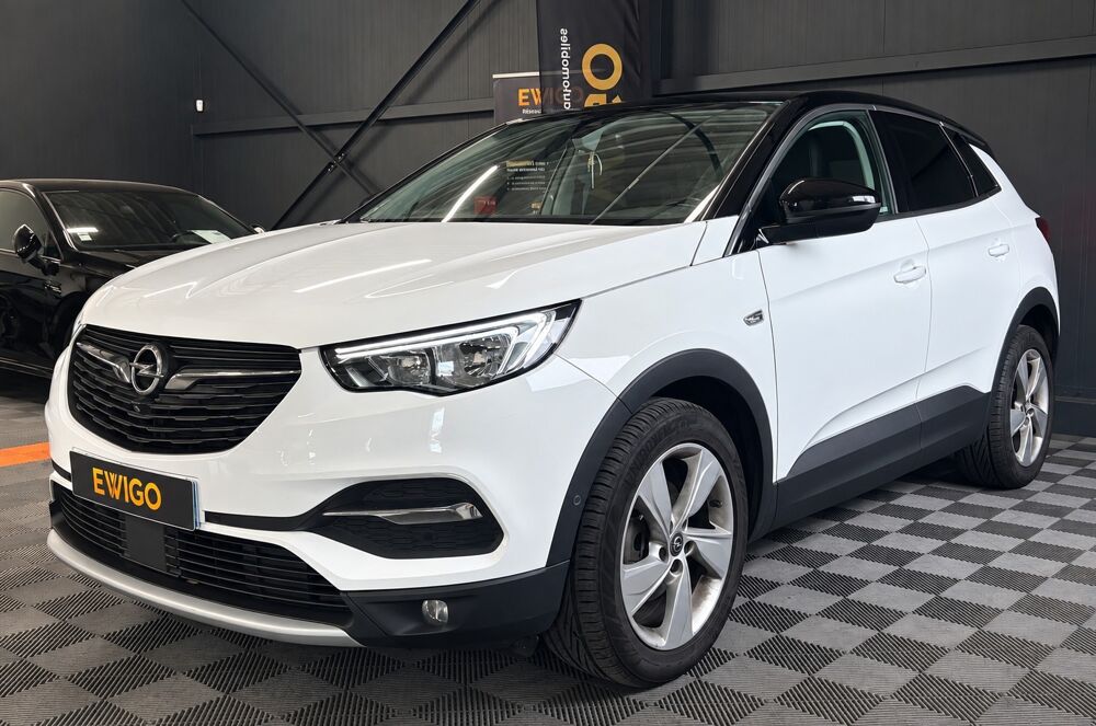 Grandland x 1.6 TD 120 Ch BLUE-INJECTION ELITE NAVI 4X2 BVA START-STOP 2018 occasion 79000 Niort