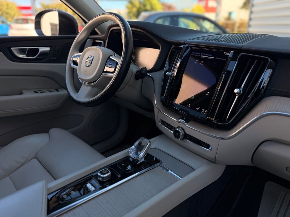 XC60 2.0 B5 D 249H 235ch MHEV HYBRID INSCRIPTION LUXE AWD GEARTRO 2020 occasion 25300 Pontarlier