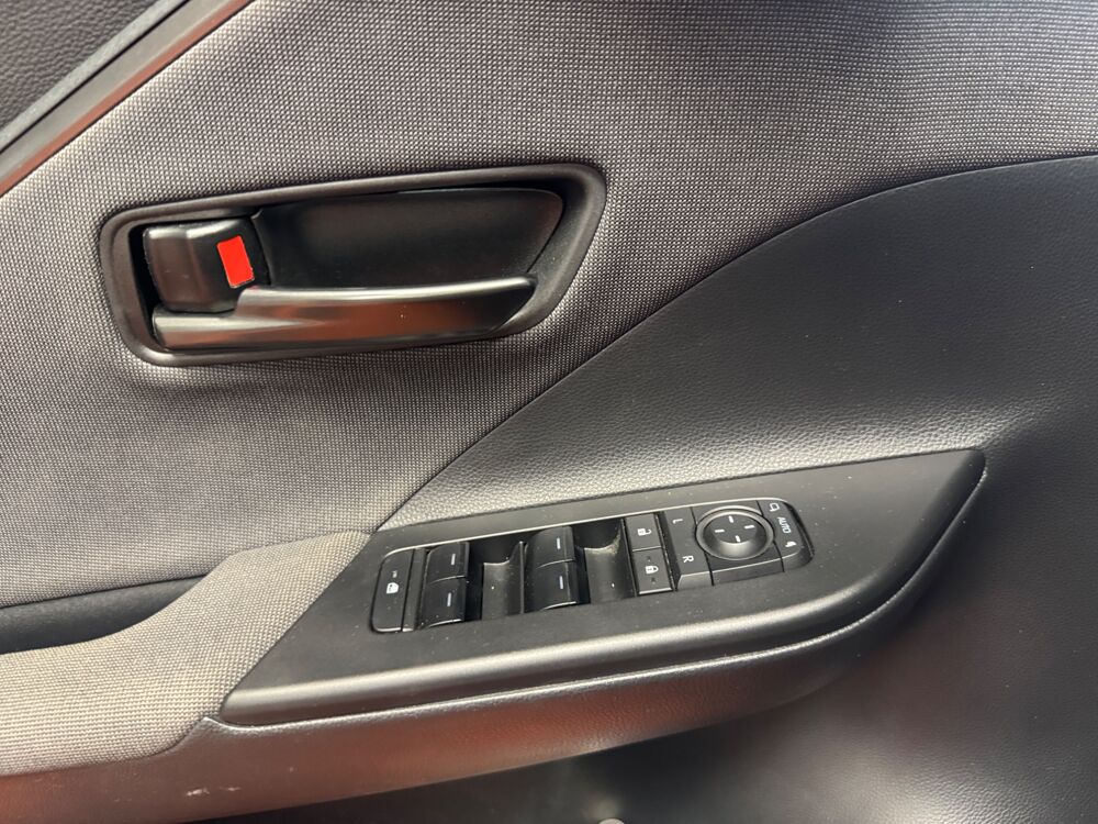 C-HR 1.8 140H 100 HYBRID FULL-HYBRID 0.85KWH DESIGN 4X2 BVA 2024 occasion 83600 Fr&eacute;jus