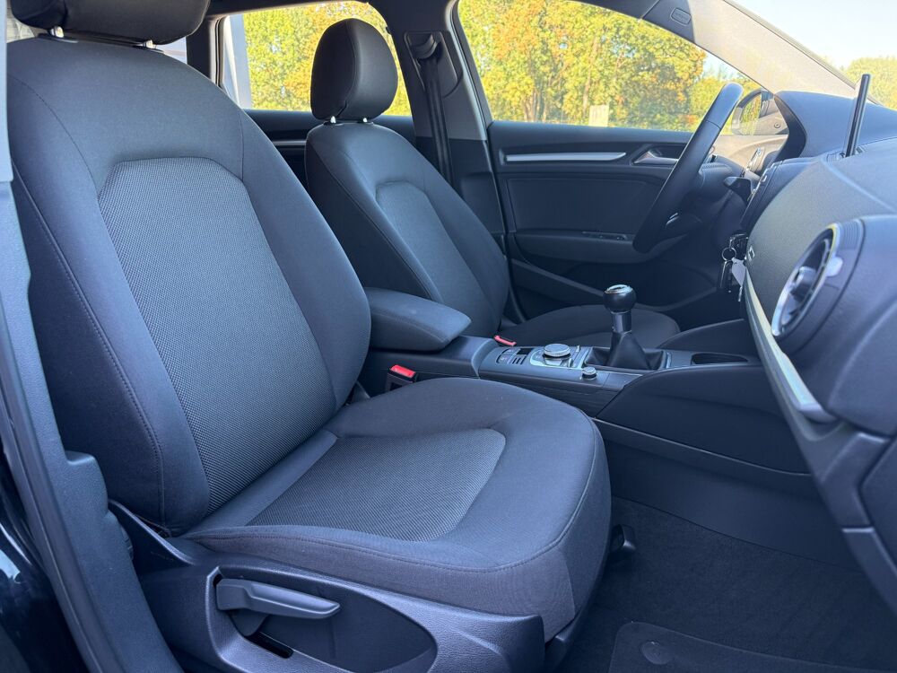A3 III (8V) SPORTBACK 1.6 30 TDI 116 ch BUSINESS LINE - ORIGINE 2019 occasion 65290 Juillan