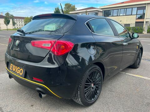 Giulietta 2.0 JTDM 170 CH EXCLUSIVE S&S / DISTRIBUTION + EMBRAYAGE NEU 2012 occasion 40000 Mont-de-Marsan