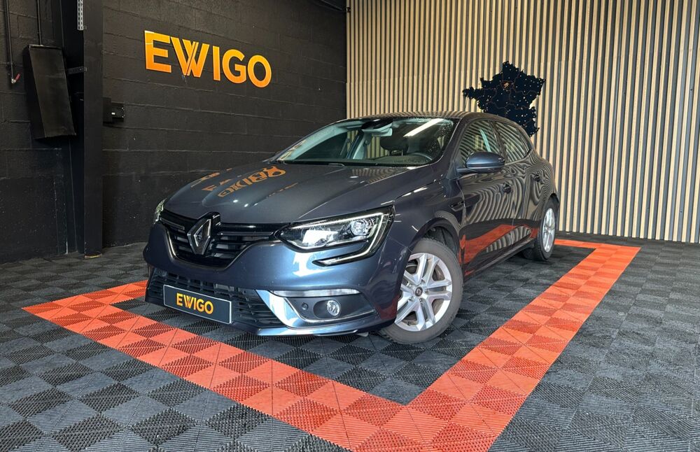 M&eacute;gane TCE 100CH / BUSINESS / FEUX LED - GPS - RADAR AV AR - REGULA 2018 occasion 44220 Cou&euml;ron