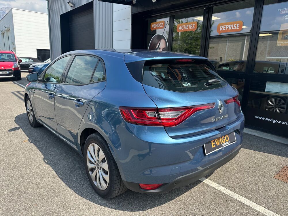 M&eacute;gane 1.2L TCE 100ch / LIFE / 1ERE MAIN / RADAR DE RECUL 2017 occasion 38420 Le Versoud