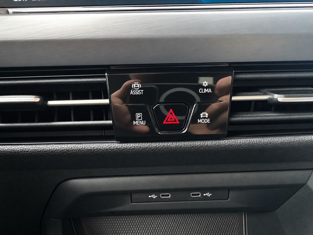 Golf 8 1ST EDITION 1.5 E-TSI 150Ch MHEV DSG7 - CARPLAY - SIEGES E 2020 occasion 26000 Valence