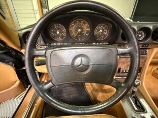 Classe A 560 (R107) V8 5.5 230CH CABRIOLET HARD TOP 1988 occasion 78125 Gazeran