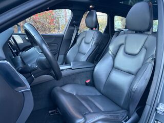 XC60 2.0 D5 MOMENTUM 235CH AWD BVA - TOIT OUVRANT PANO - SON B&W 2017 occasion 76150 Saint-Jean-du-Cardonnay