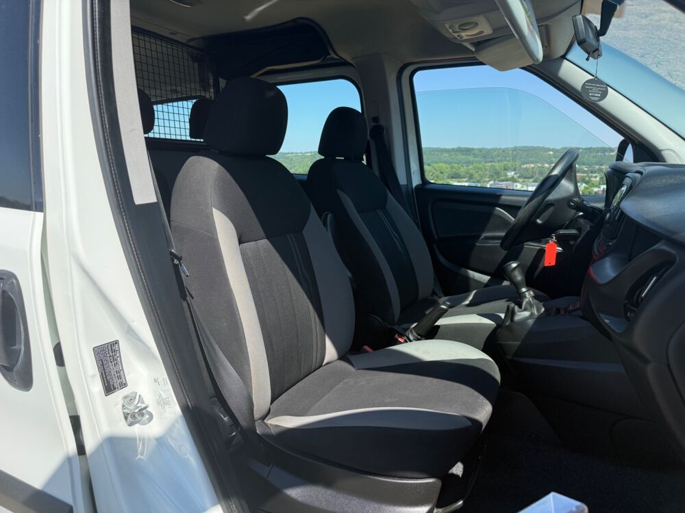 Doblo 9991 HT // COMBI 1.3 MJT 95 Ch PC EASY START-STOP 2018 occasion 24750 Tr&eacute;lissac
