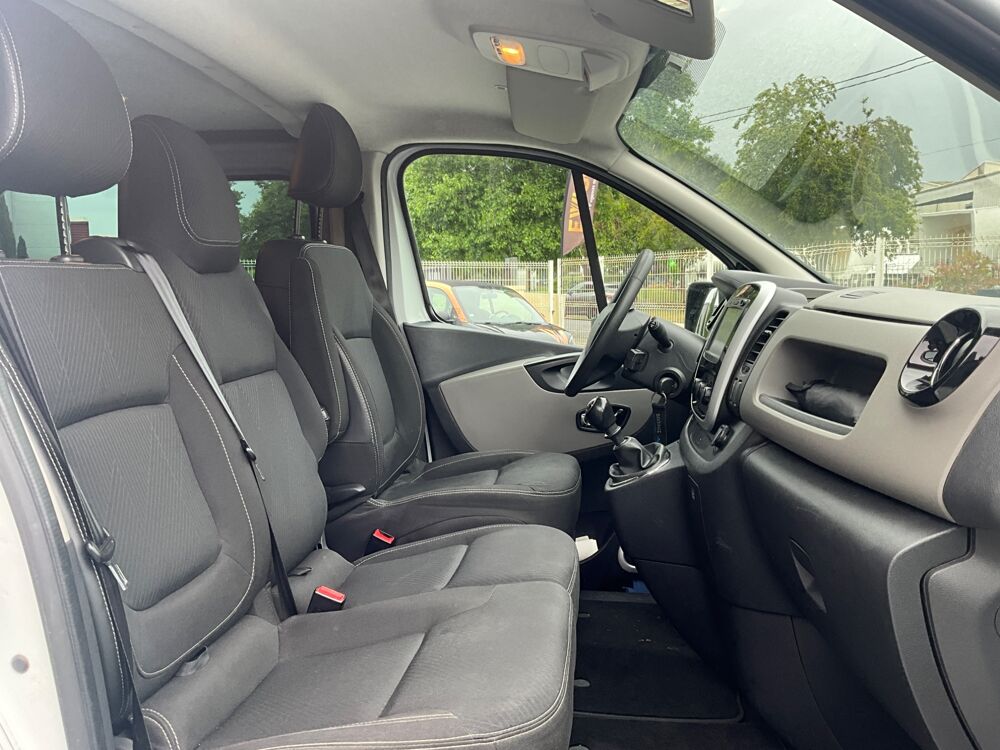 Trafic 1.6 DCI 145 CH L1H1 ENERGY / AMENAGEMENT 6 PLACES / SIEGES A 2018 occasion 17000 La Rochelle