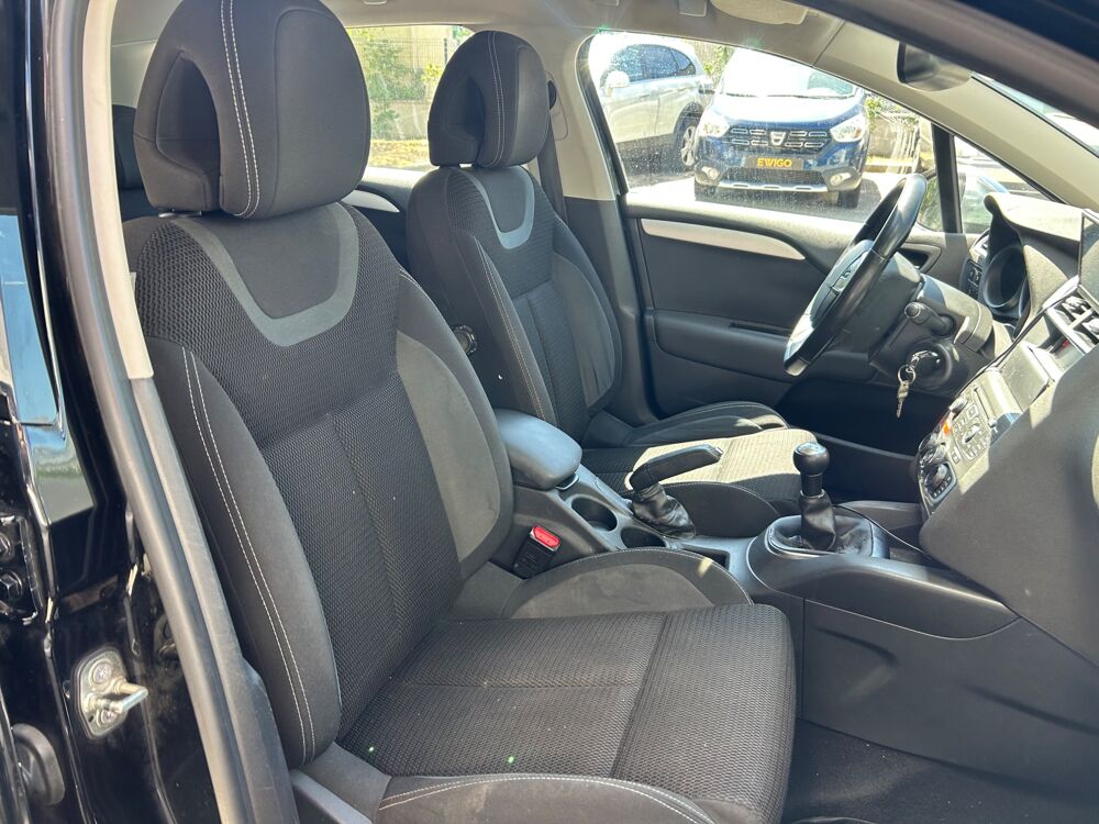 C4 1.6L VTI 120 ch SELECTION SI&Egrave;GES CHAUFFANTS AV 2013 occasion 38420 Le Versoud