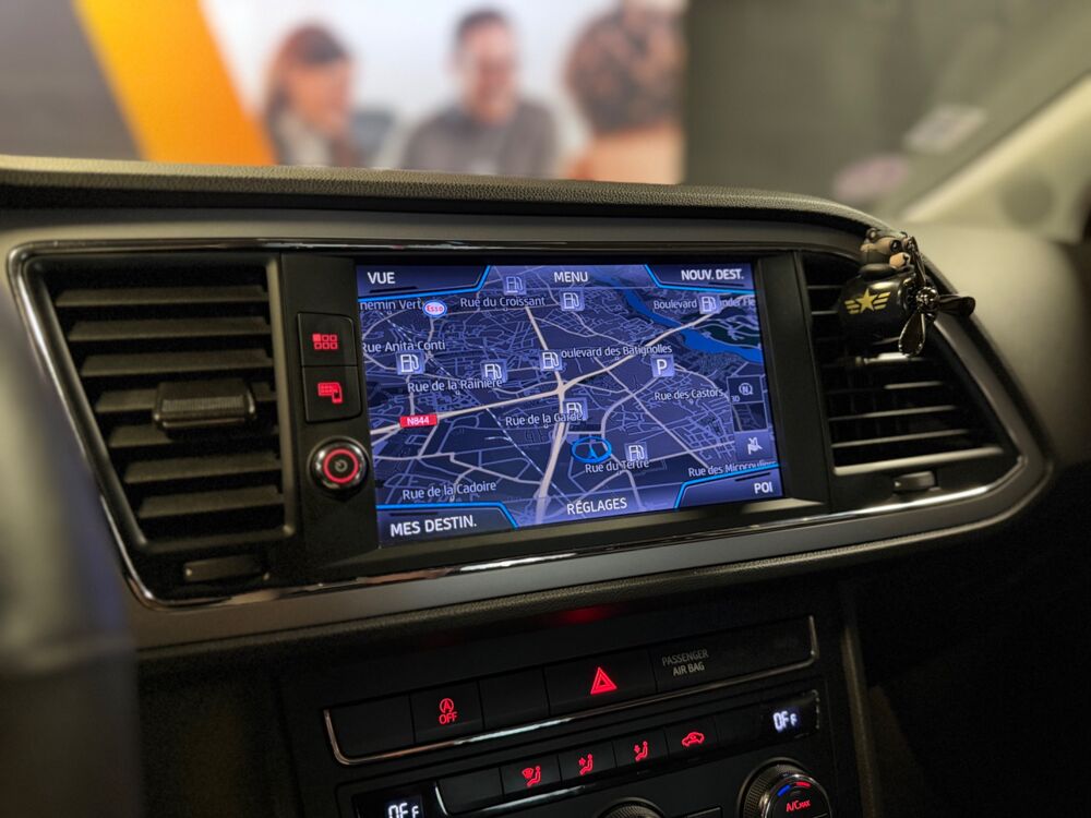 Leon 1.0 TSI 115 DSG BVA S&S // RADARS DE RECUL // CARPLAY 2018 occasion 44300 Nantes