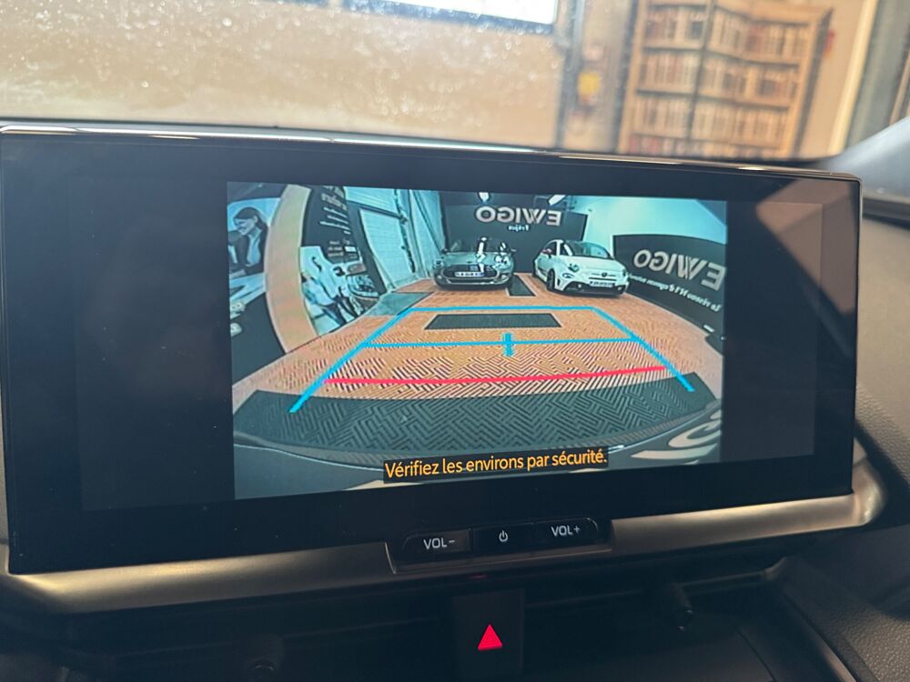 C-HR 1.8 140H 100 HYBRID FULL-HYBRID 0.85KWH DESIGN 4X2 BVA 2024 occasion 83600 Fr&eacute;jus