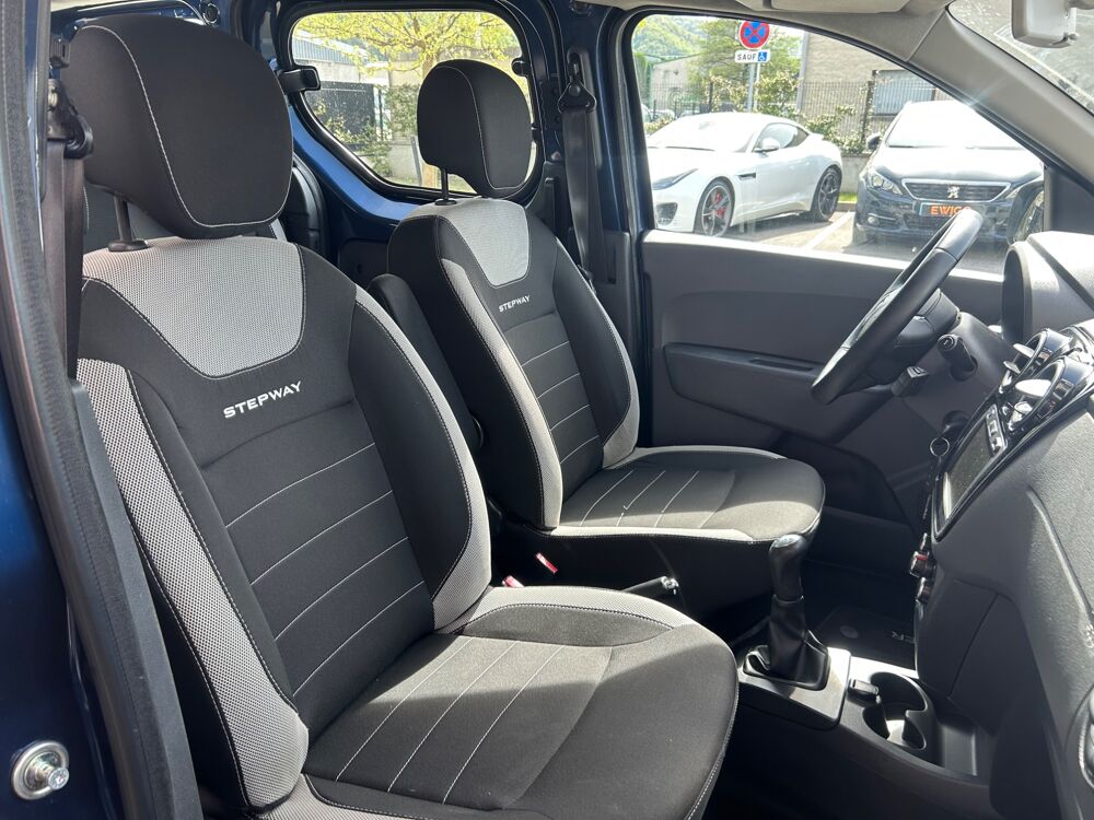 Dokker COMBI STEPWAY 1.6L SCE 100ch - RADARS AR / MOTEUR A CHAINE 2019 occasion 38420 Le Versoud