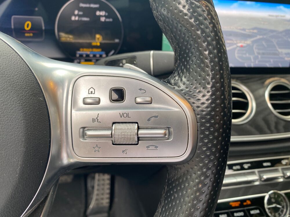 Classe E 2.0 220d 195CH AMG LINE *VIRTUAL COCKPIT*TOIT OUVRANT*CAMERA 2019 occasion 13009 Marseille