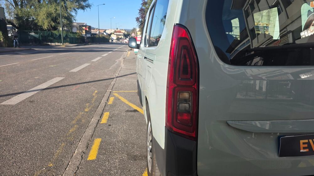 Berlingo GENERATION-III COMBI 1.2 PURETECH 130 M L1 FEEL EAT BVA STAR 2020 occasion 74600 Seynod