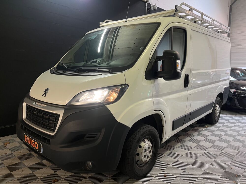 Boxer FOURGON 330 2.2 BLUEHDI 120ch L1H1 ASPHALT CAMERA DE RECUL/ 2021 occasion 78125 Gazeran