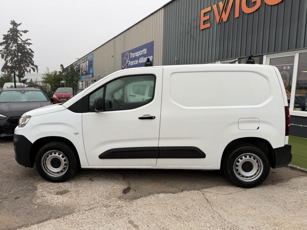 Berlingo III FOURGON M 100Ch - 1&Egrave;RE MAIN - TVA RECUPERABLE - RADAR DE 2022 occasion 27000 &Eacute;vreux
