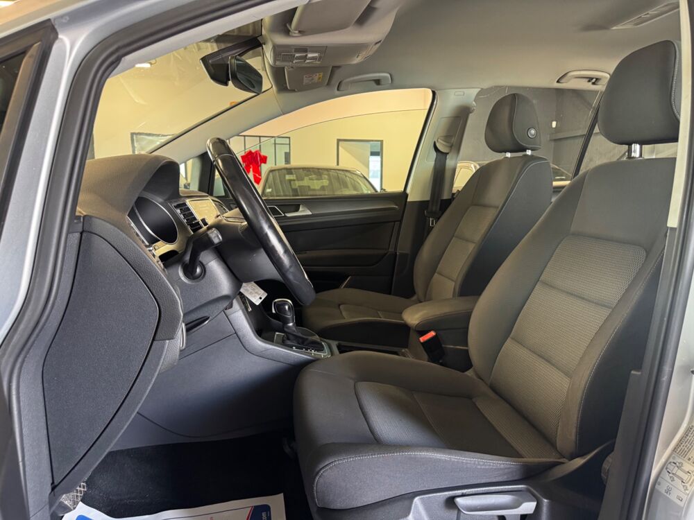Golf 1.6 TDI 115Ch- BLUEMOTION DISTRIBUTION 2025 - INJECTEUR 2025 2018 occasion 79000 Niort