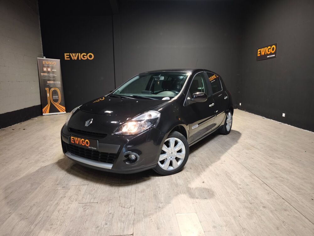 Clio 1.6 110 EXCEPTION TOMTOM BVA ENTRETIEN A JOUR DISTRIBUTION N 2010 occasion 60740 Saint-Maximin